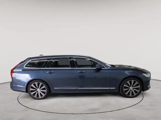 Volvo V90 view 3