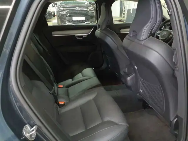 Volvo V90 view 14