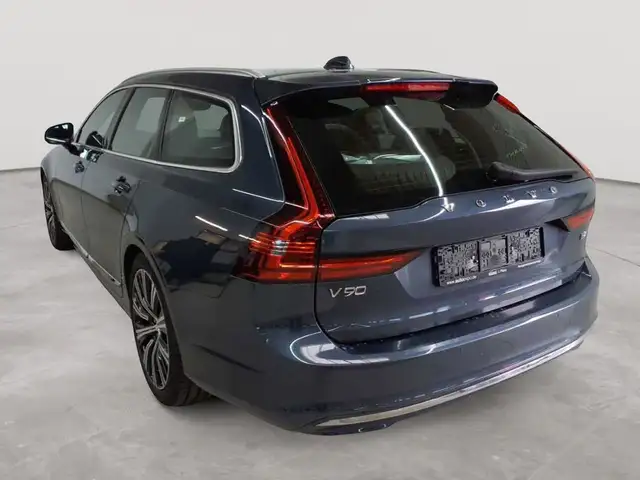Volvo V90 view 5