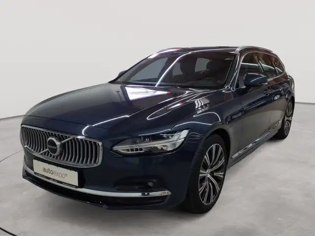 Volvo V90 view 2