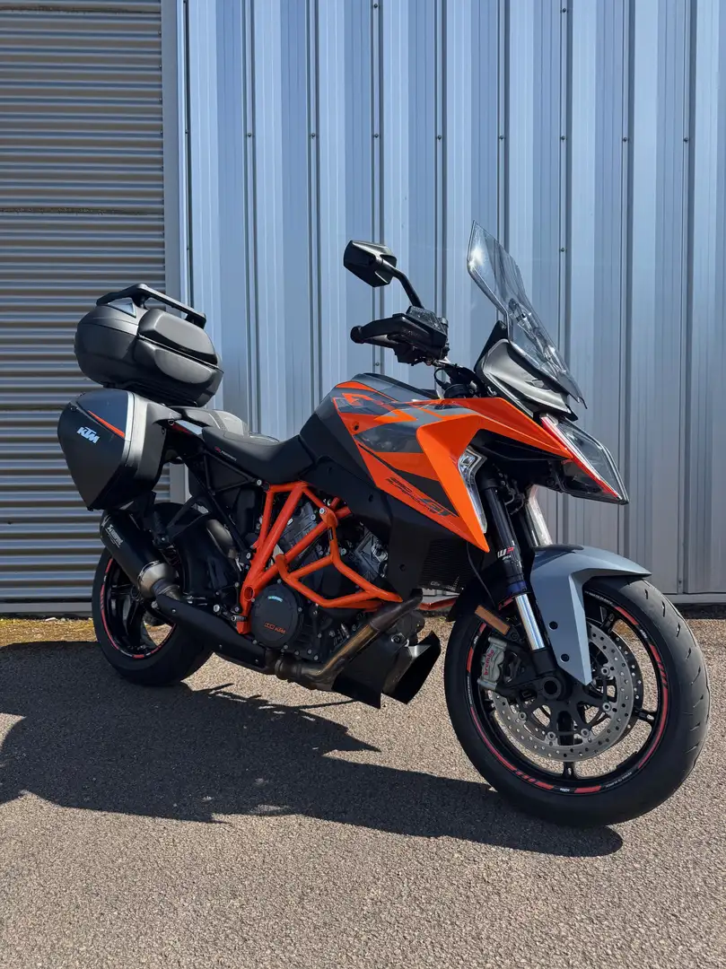 KTM 1290 Super Duke GT - 1