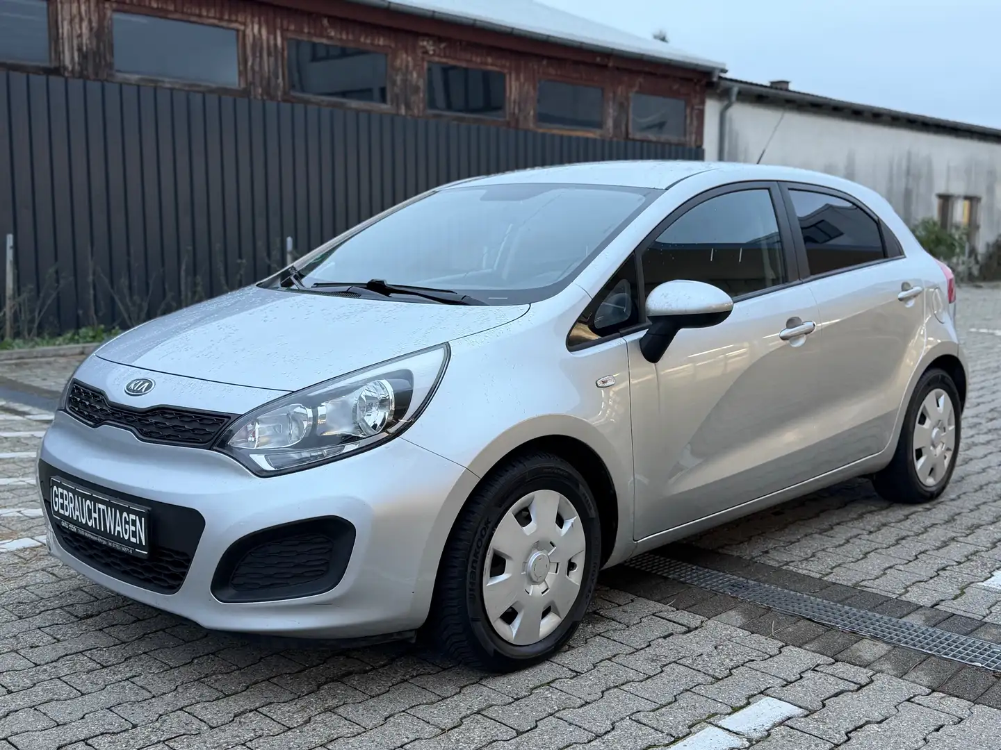 Kia Rio Rio Fließheck Diesel 5-Türer 1.1 CRDI Ed. 7 Silber - 1