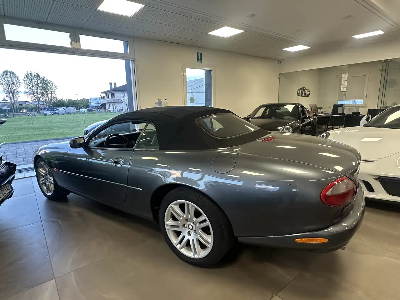 Jaguar XK8 4.0 CABRIO UNICO PROPRIETARIO CATENE NUOVE, foto 2