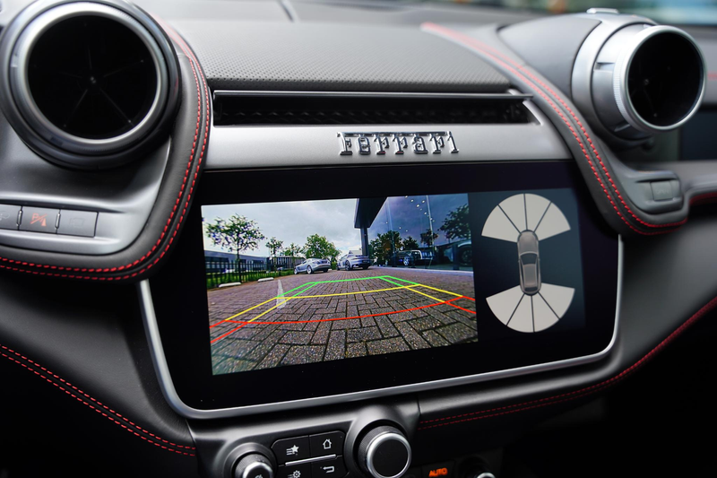 Ferrari GTC4 Lusso T 3.9 V8 / Atelier Car / Passenger Display — photo 12