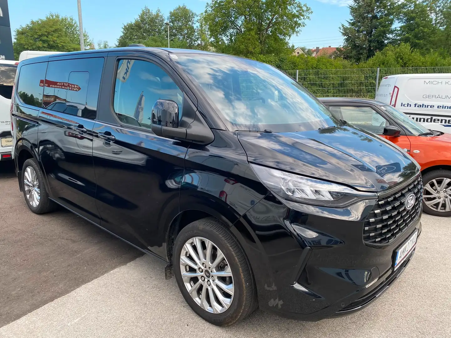 Ford Transit Custom 320 L1 Tourneo Titanium FWD Schwarz - 2