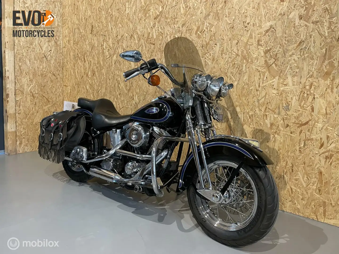 Harley-Davidson Heritage Springer FLSTS Zwart - 2
