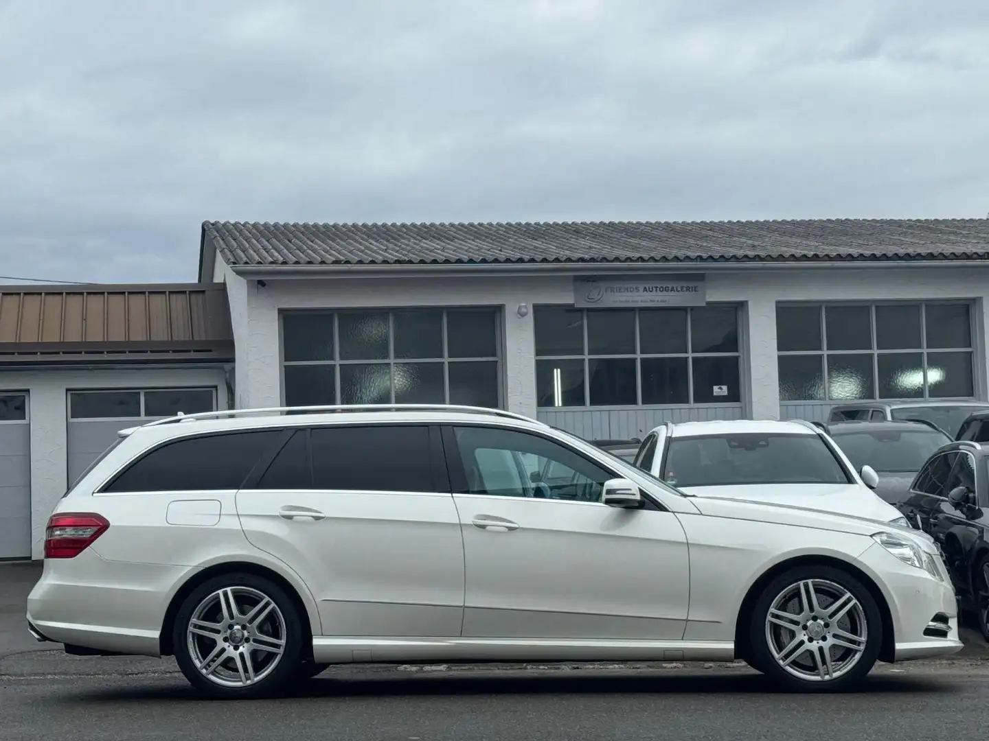 Mercedes-Benz E 50 AMG E50 CGI T-Modell BlueEfficiency*4Matic*Standh* Blanc - 2