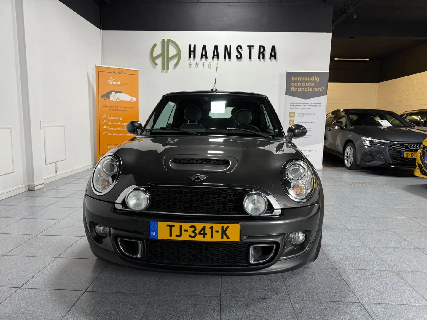MINI Cooper S Cabrio Mini 1.6 Cabrio Leder Int, Navigatie NW APK! Grau - 2