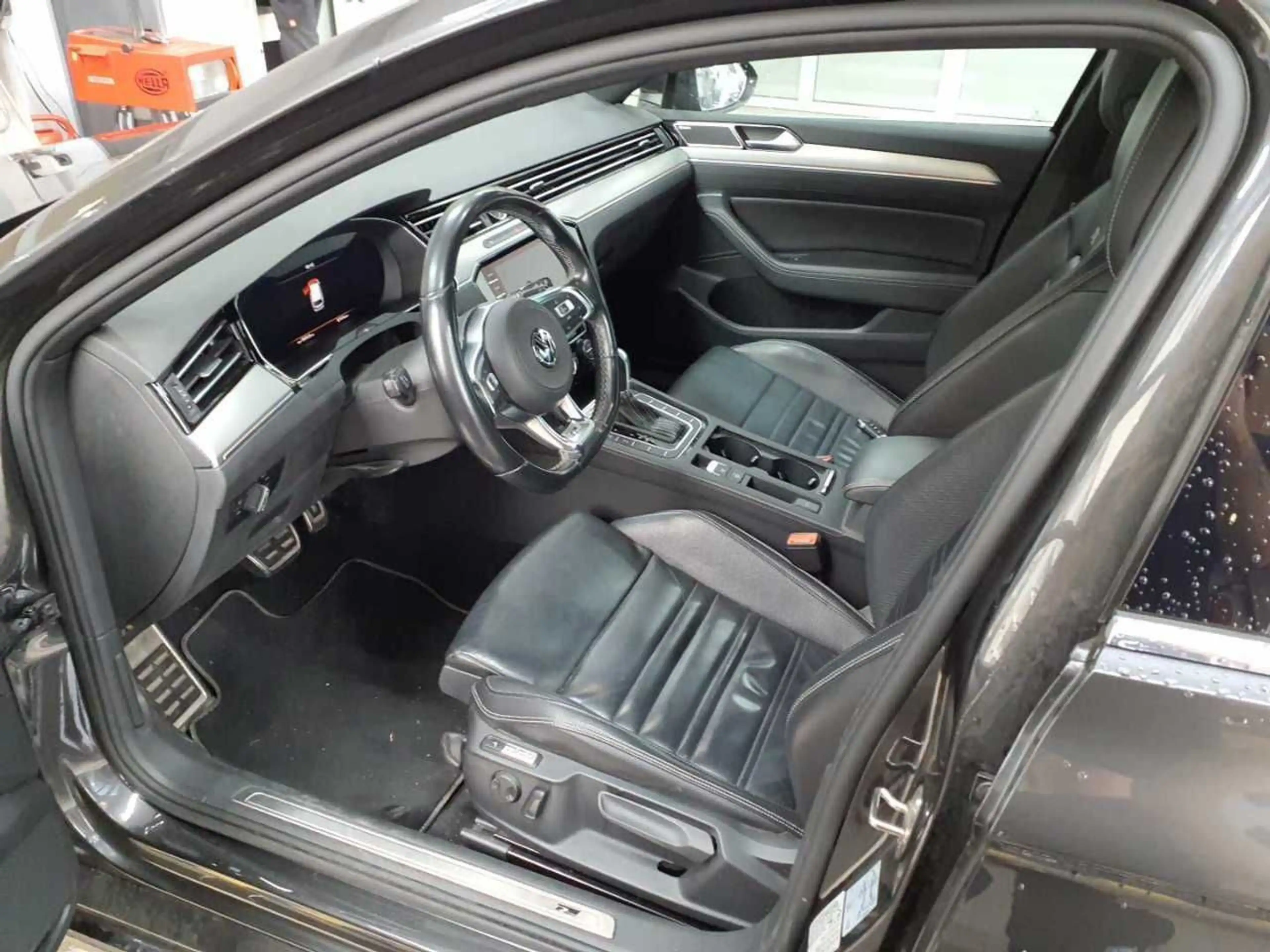 Volkswagen Passat Variant Passat 4Motion 2.0 TDI DSG Highline LED Navi PDC — photo 5