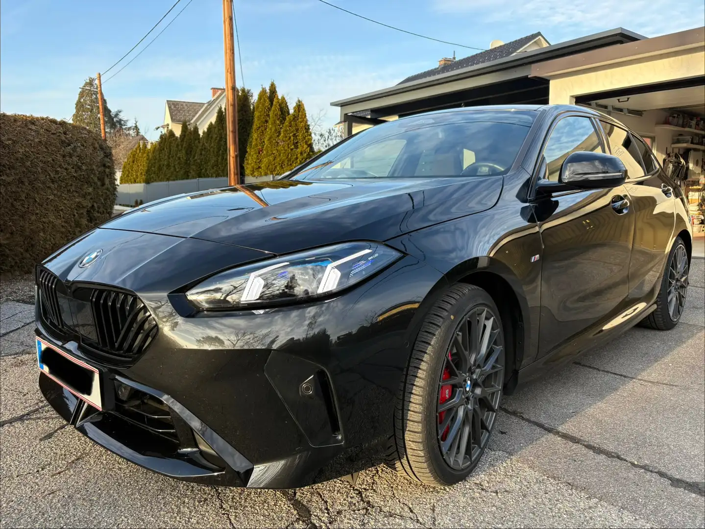 BMW 118 118d M Sport Aut. M Sport Schwarz - 2