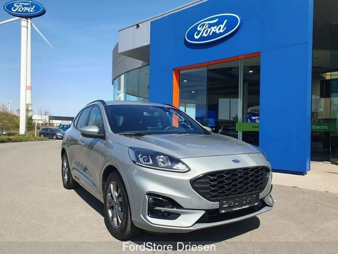 Ford Kuga ST-Line 1.5i 150 pk Plateado - 1