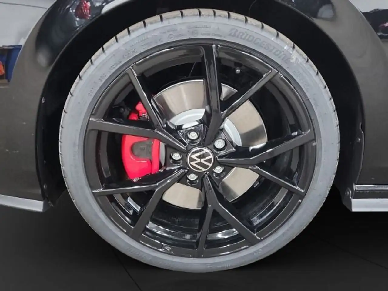 Volkswagen Golf GTI 2.0 TSI DSG BlackStyle 19" SHZ RFK 9
