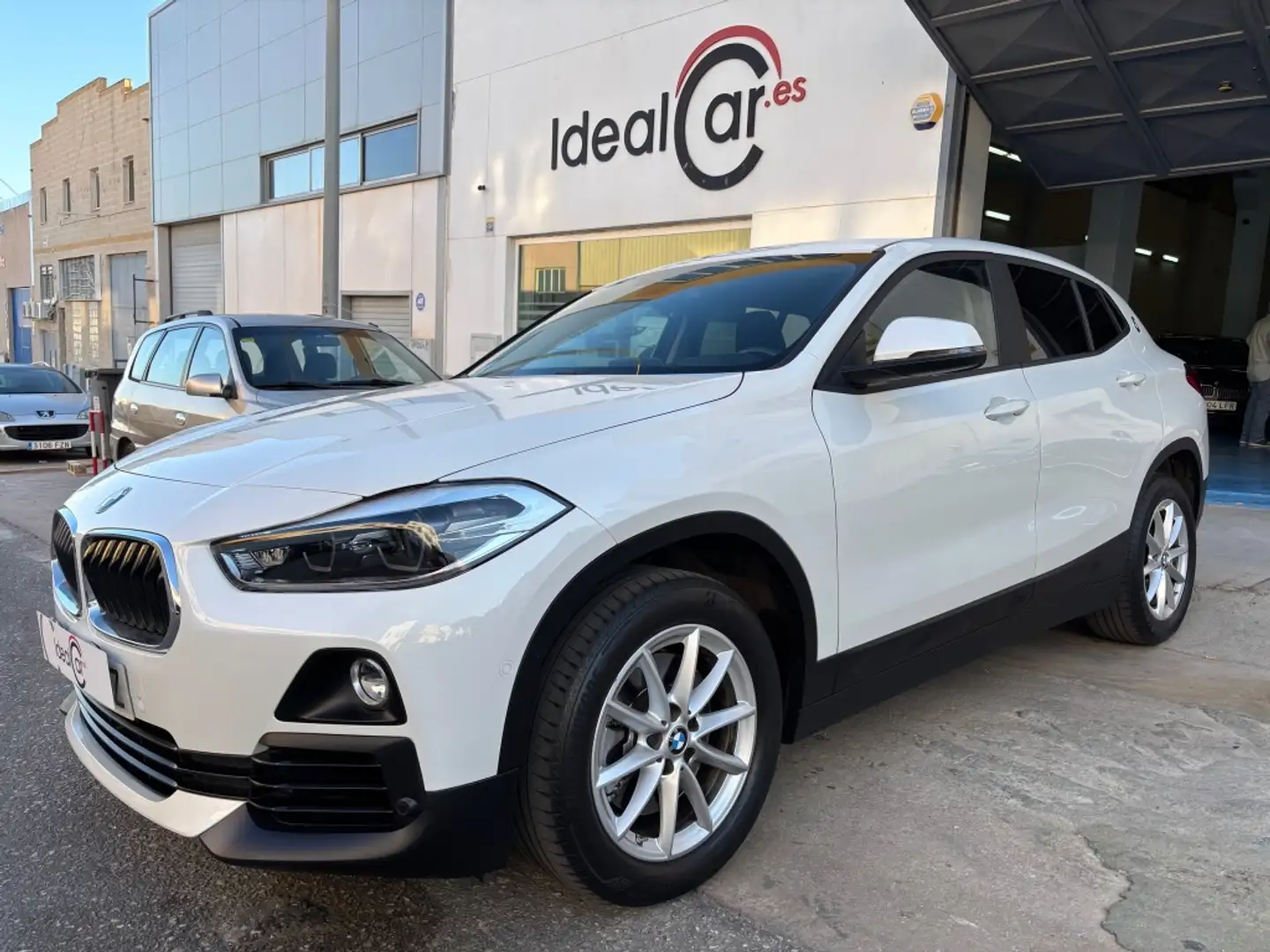 BMW X2 xDrive 20iA Blanc - 1