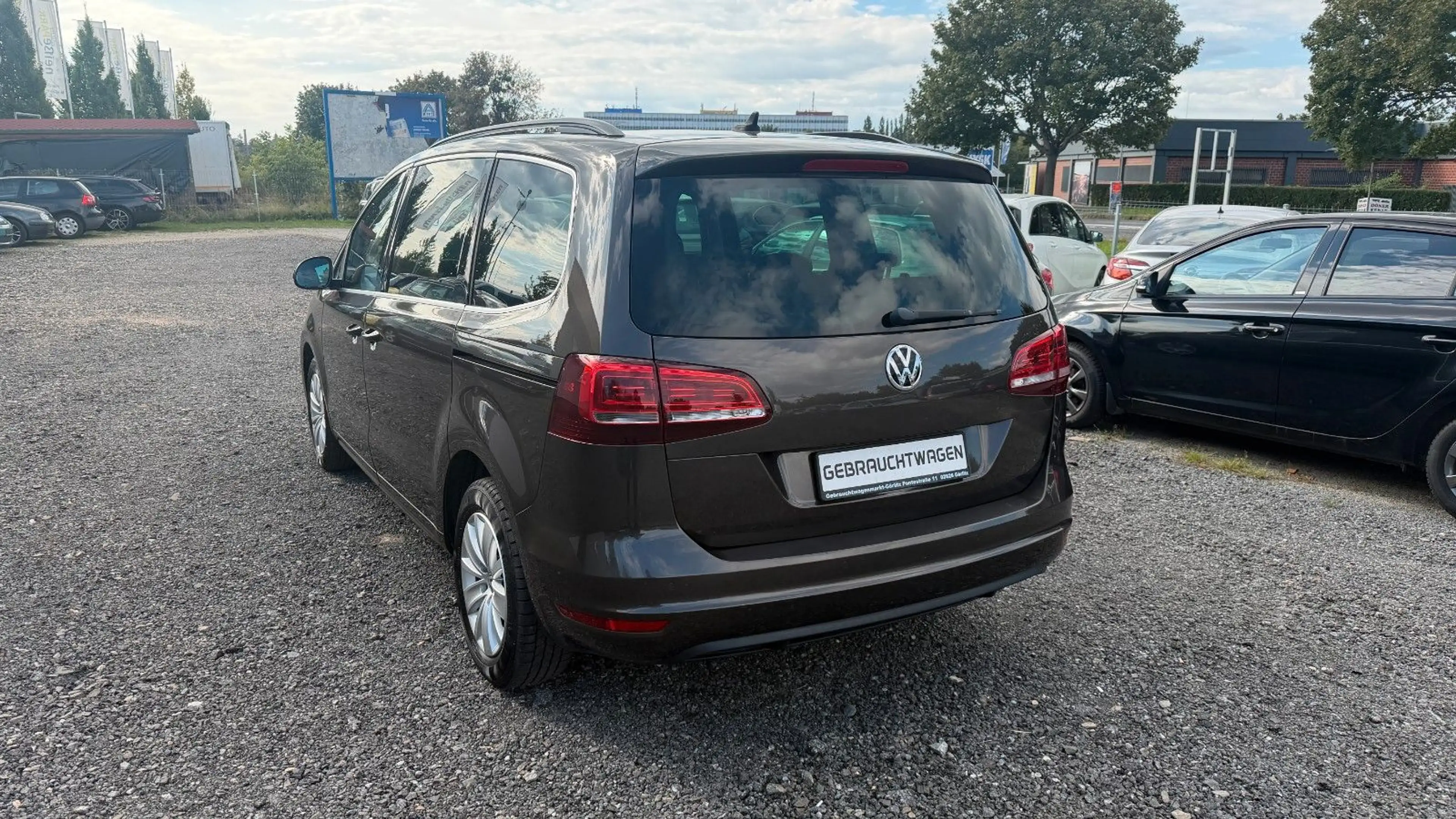 Volkswagen Sharan 7-Sitzer 1-Hand Navi Sitzheizung 2xPDC — photo 3
