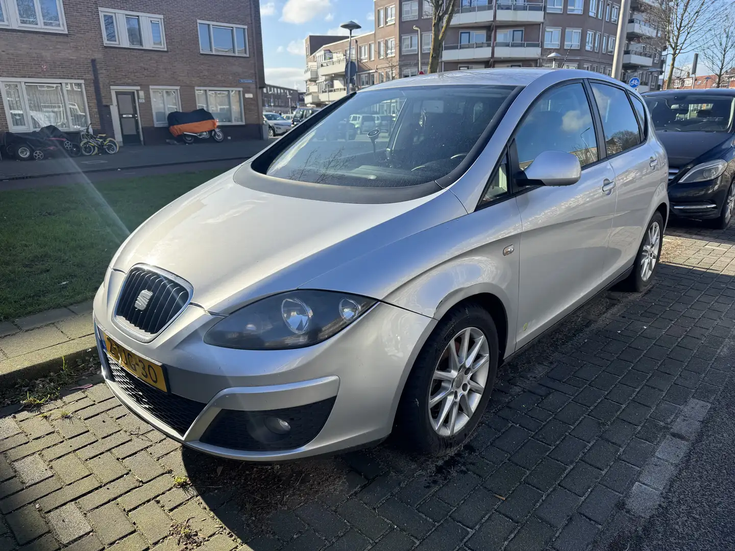 SEAT Altea 1.6 TDI Eco. Bnsline Gri - 1
