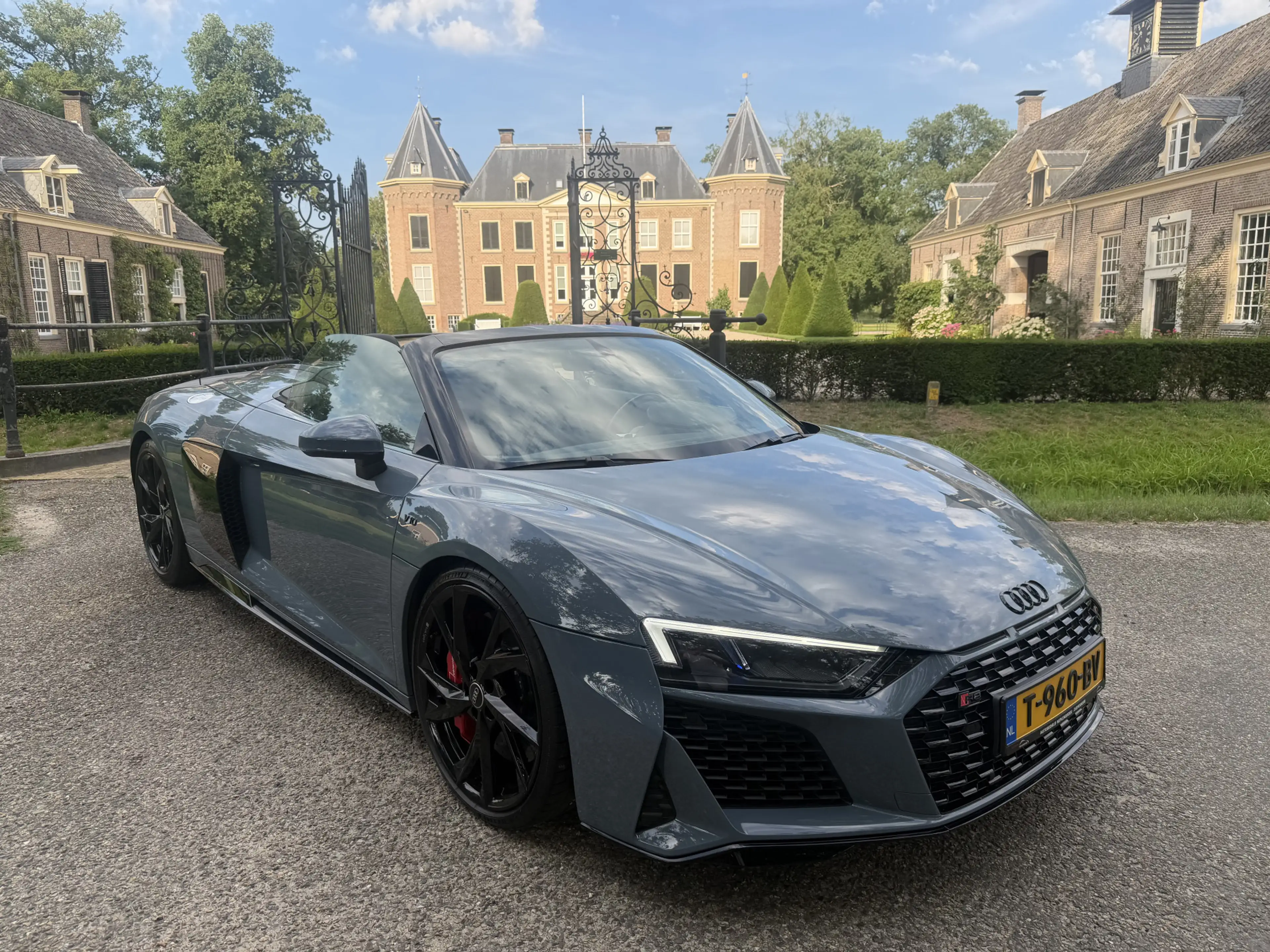 Audi R8 Spyder 5.2 performance quattro *Keramisch / Magnet — photo 2