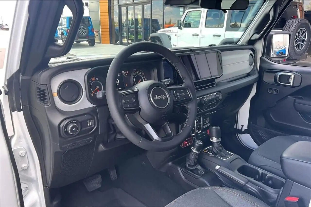 Jeep Wrangler снимка Jeep Wrangler