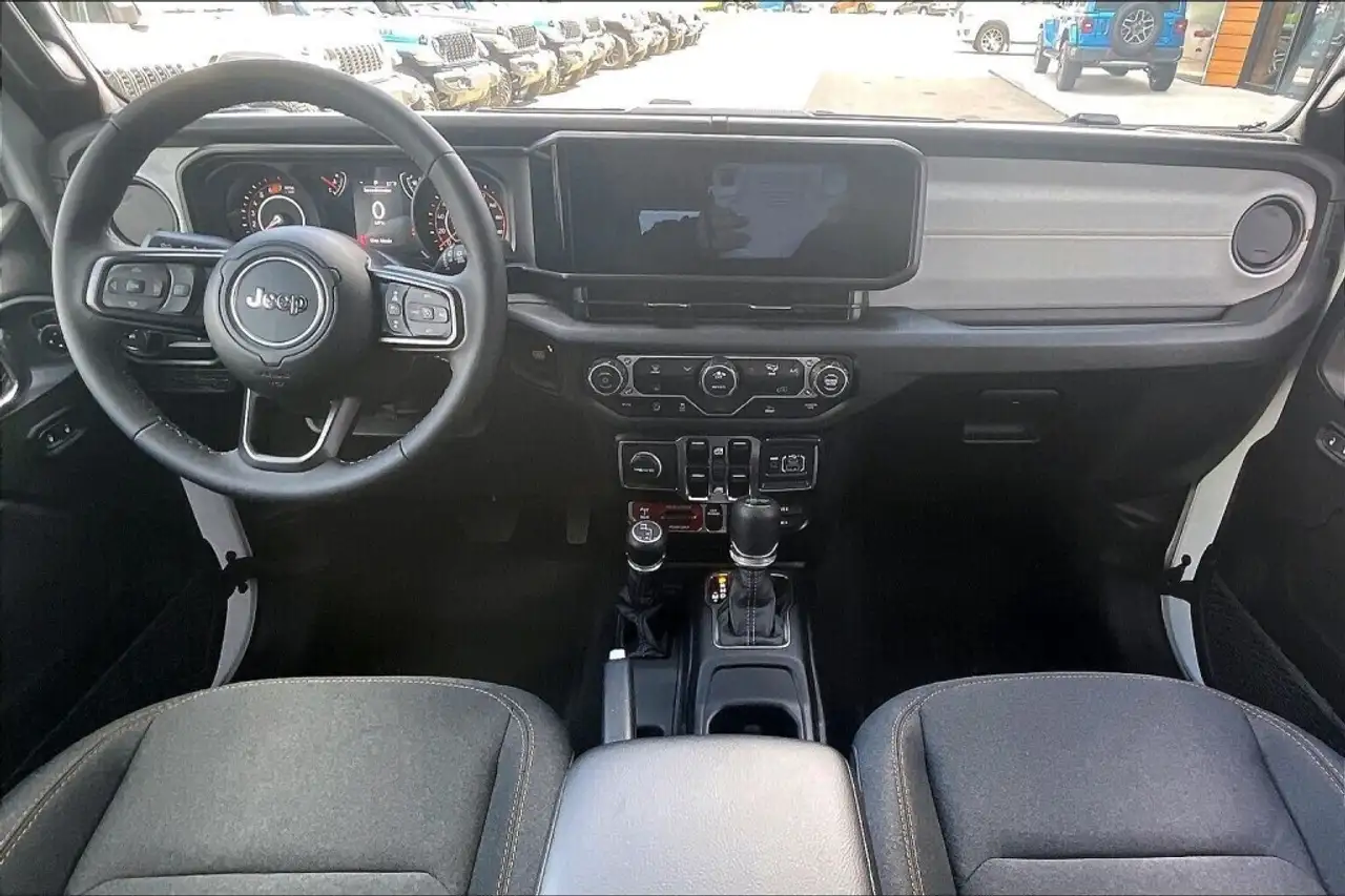 Jeep Wrangler снимка Jeep Wrangler