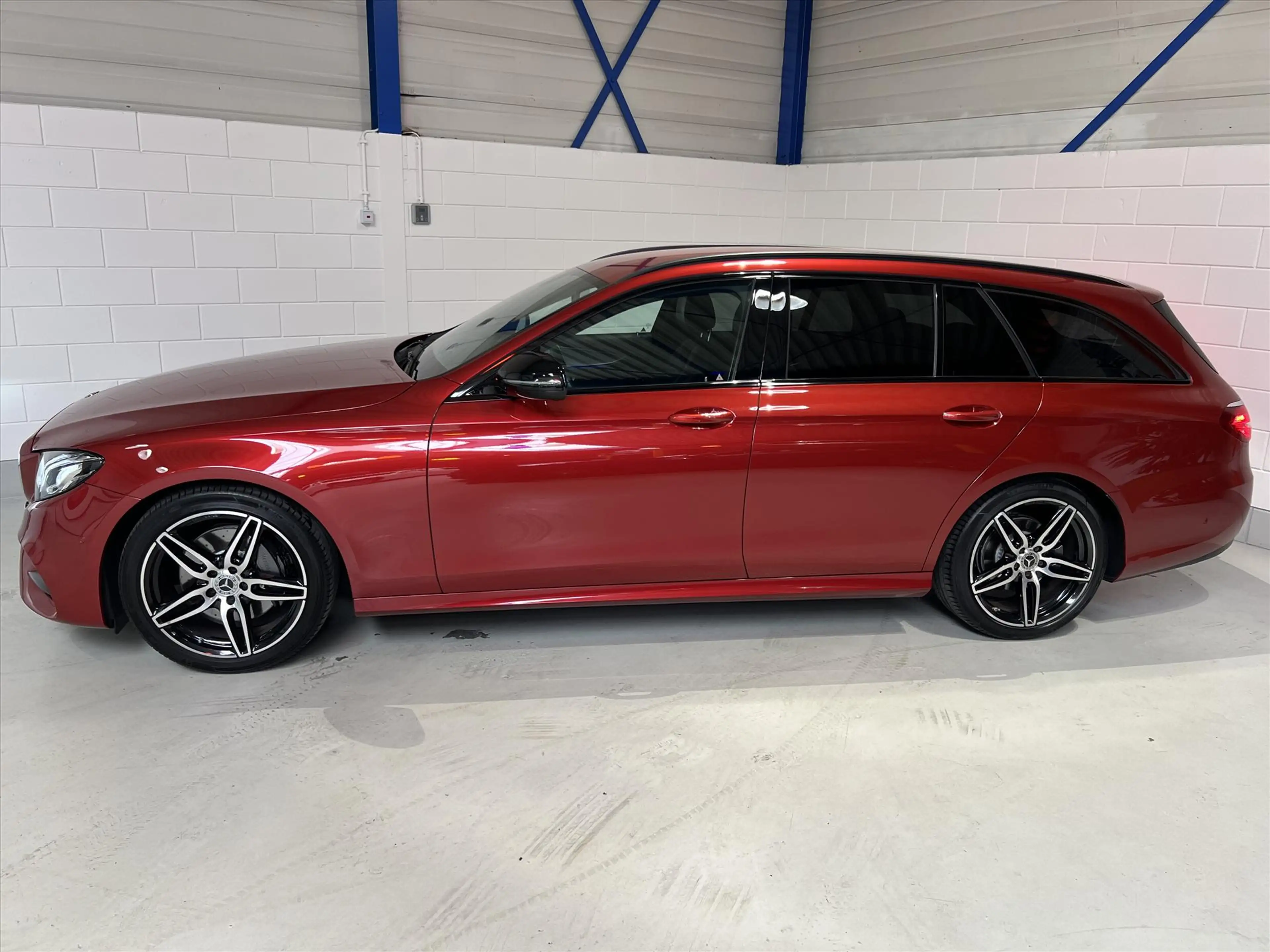 Mercedes-Benz E 250 Estate E250 211pk 9G AMG Night, ILS, Widescreen, — photo 5