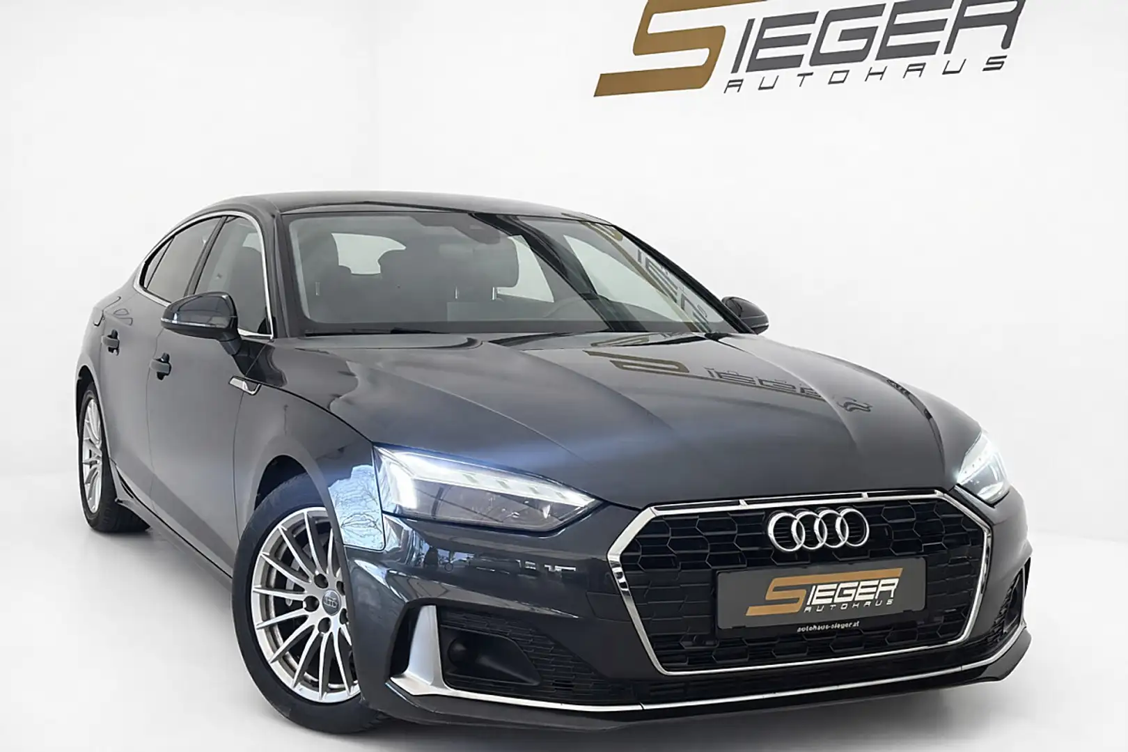 Audi A5 2.0 40 TFSI 204 PRESTIGE PLUS S TRONIC SB Grau - 2