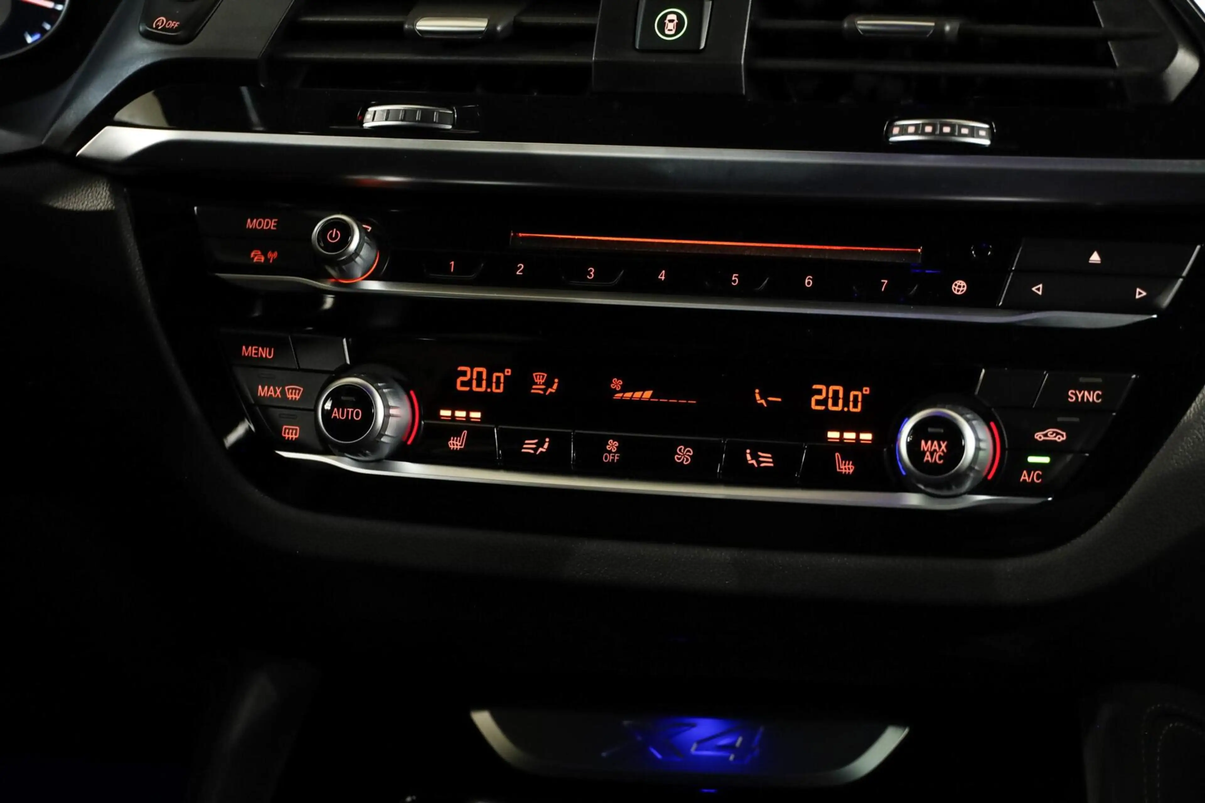 BMW X4 xDrive20i M-Sport|HUD|Carplay|Leder|Camera|Dodehoe — photo 16