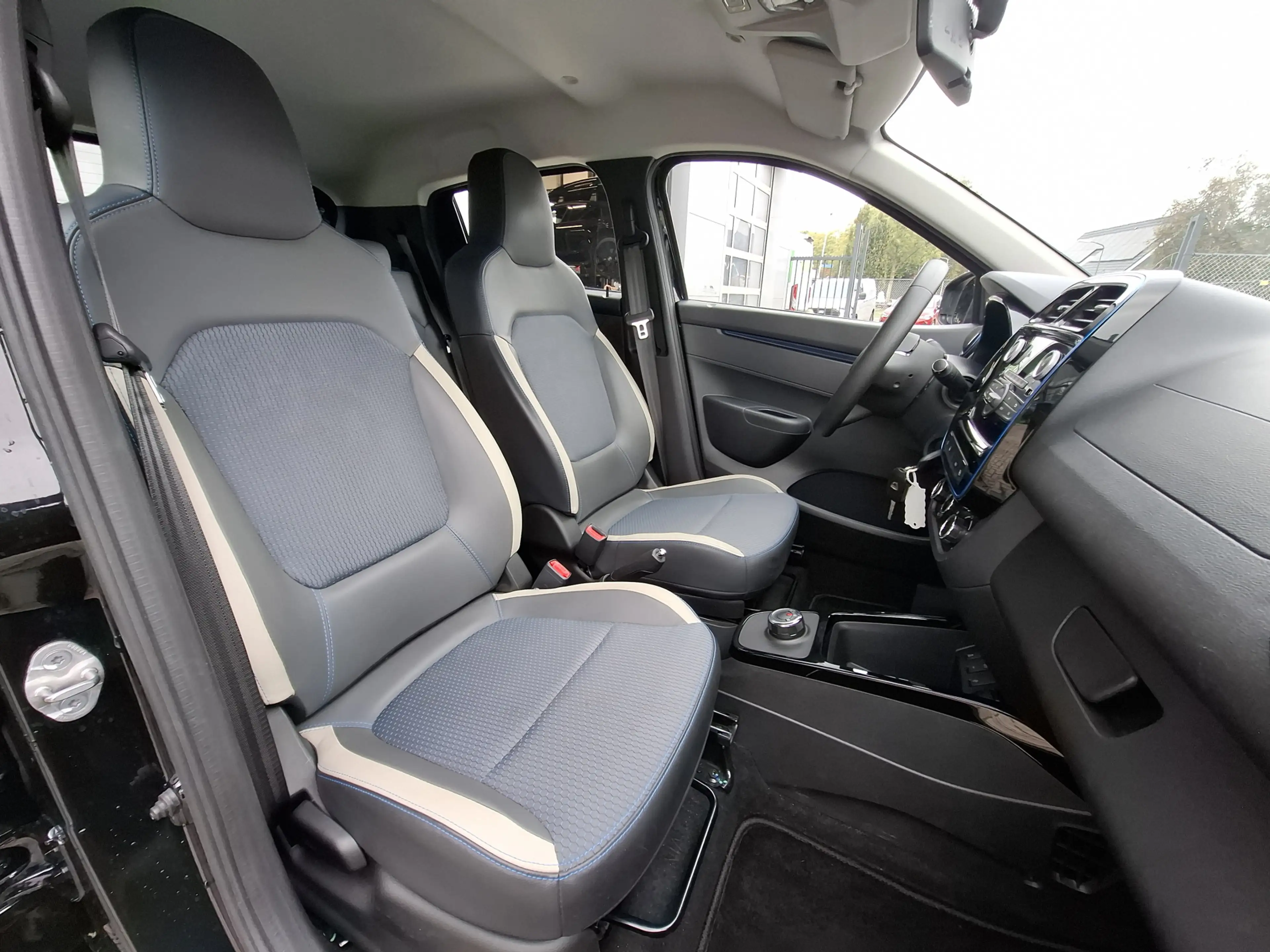 Dacia Spring Comfort 27 kWh | SoH 93.3% | Lichtmetalen Velgen 1 — photo 19