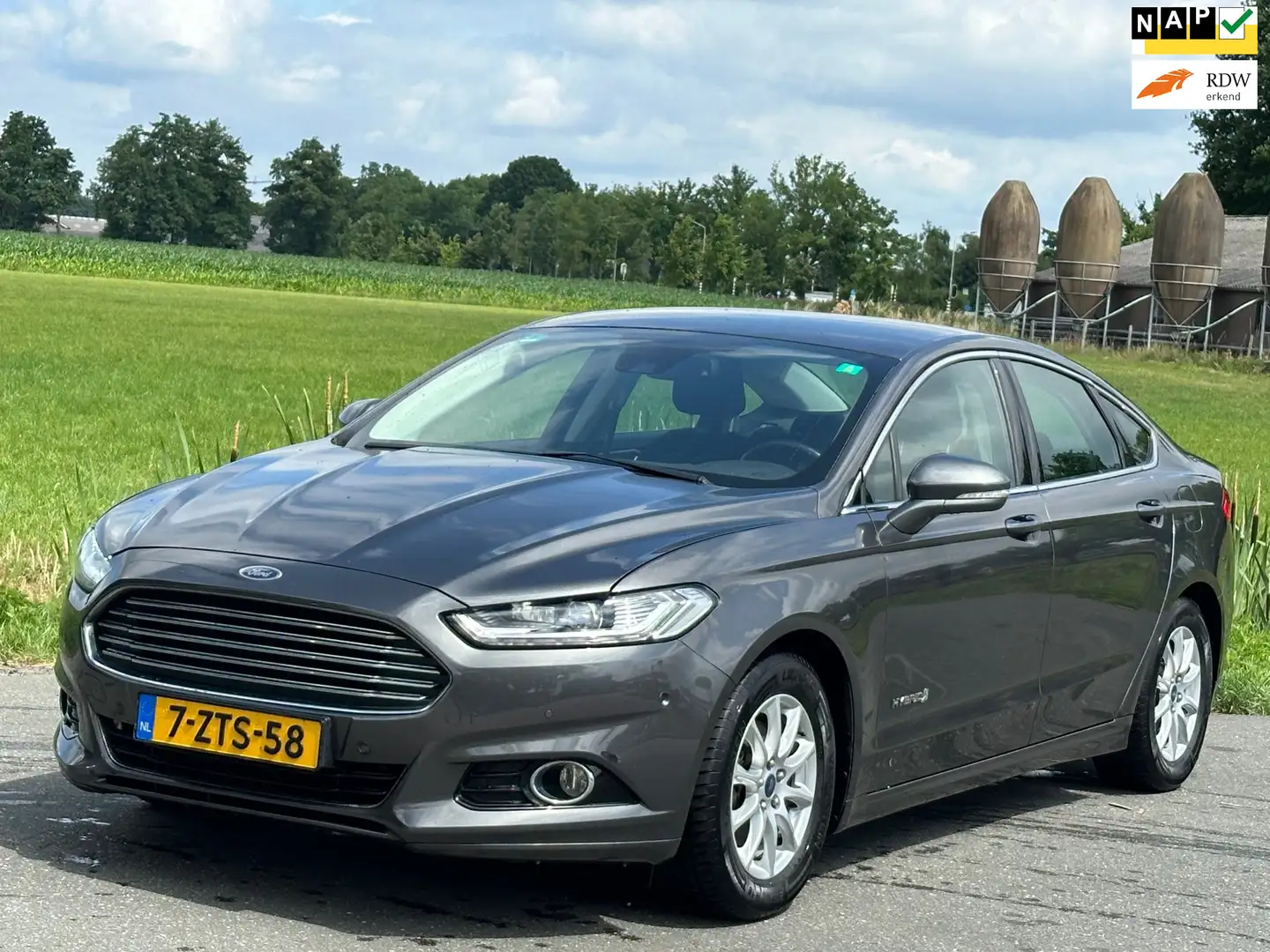 Ford Mondeo 2.0 IVCT HEV Titanium | Nap | Netjes Gris - 1