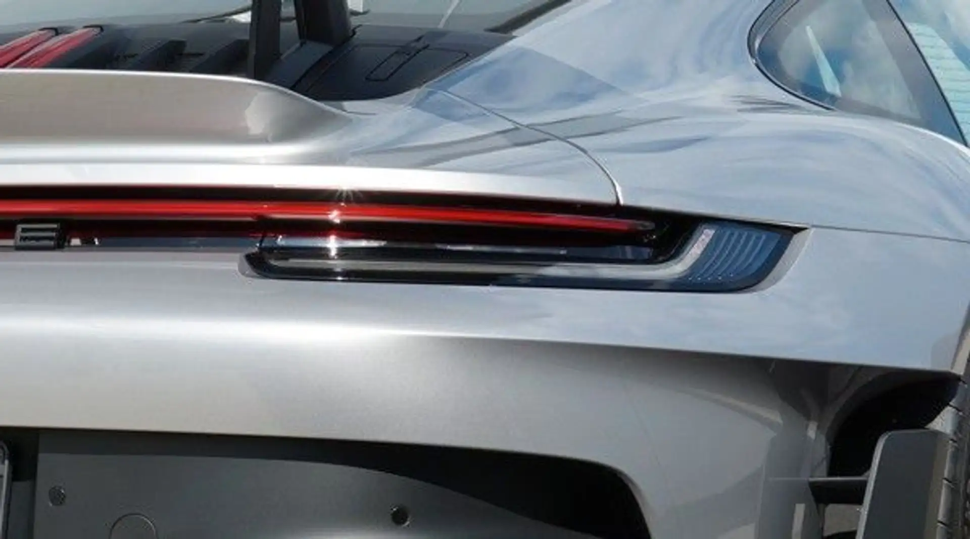 Porsche 992 Turbo 50 Jahre Coupé / eisgrau / InnoD / neu Silber - 1