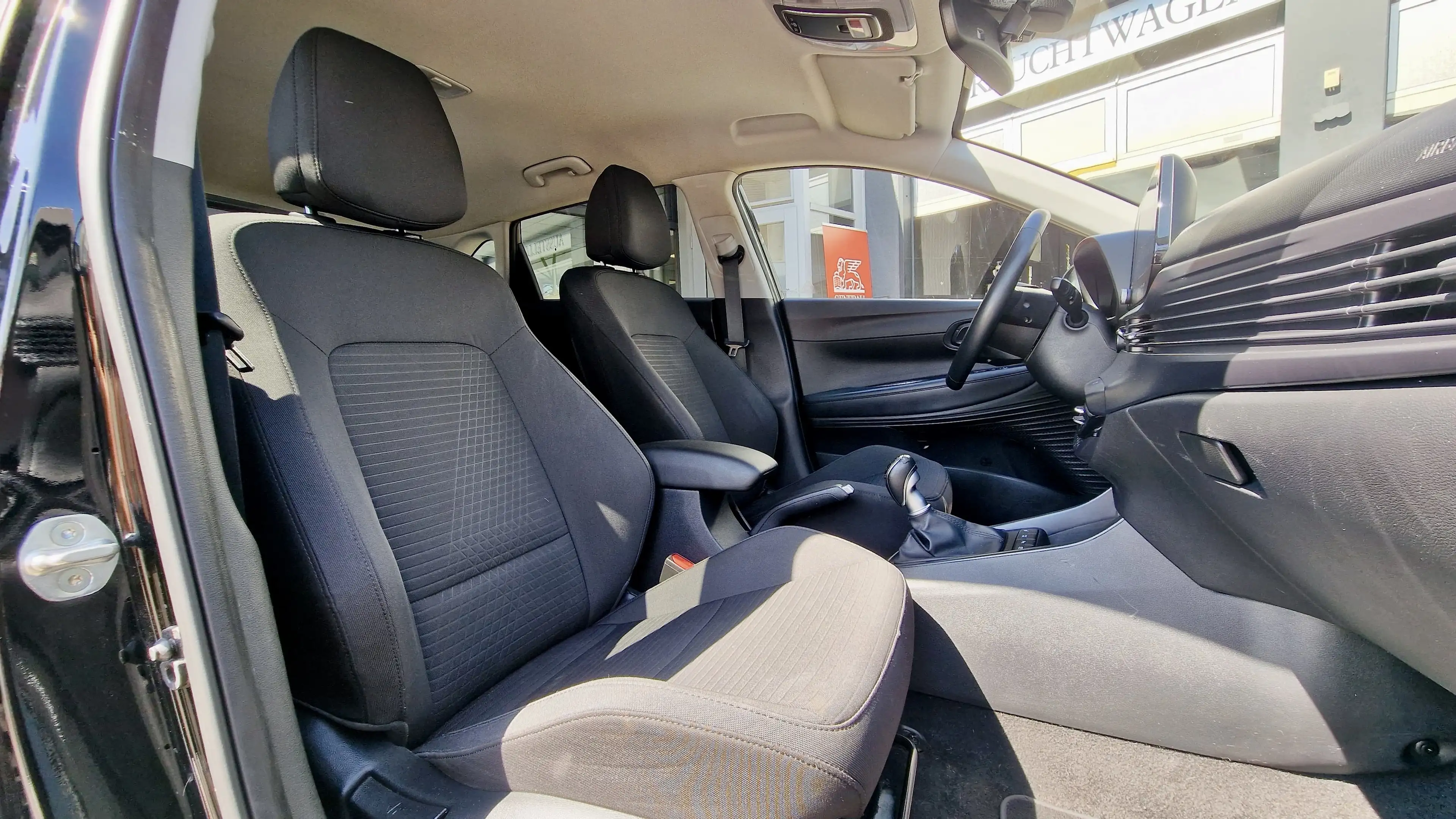 Hyundai i20 Prime Mild-Hybrid/LED_NAVI_ALU_Sitzhz.Vo.+Hi. — photo 14
