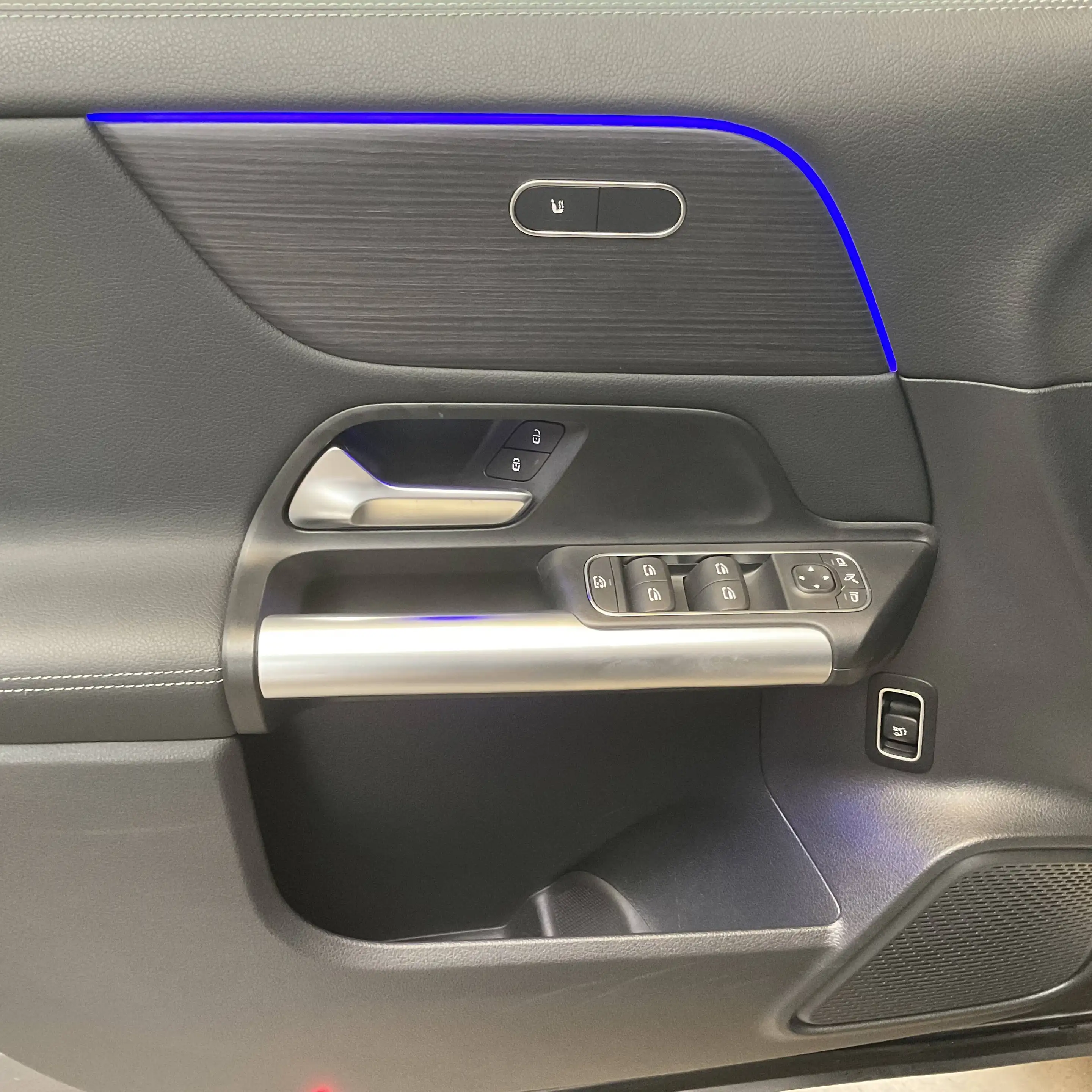 Mercedes-Benz GLA 180 Nightpakket * 360° Camera * Sfeerverlichting * Dodehoekassistent — photo 15