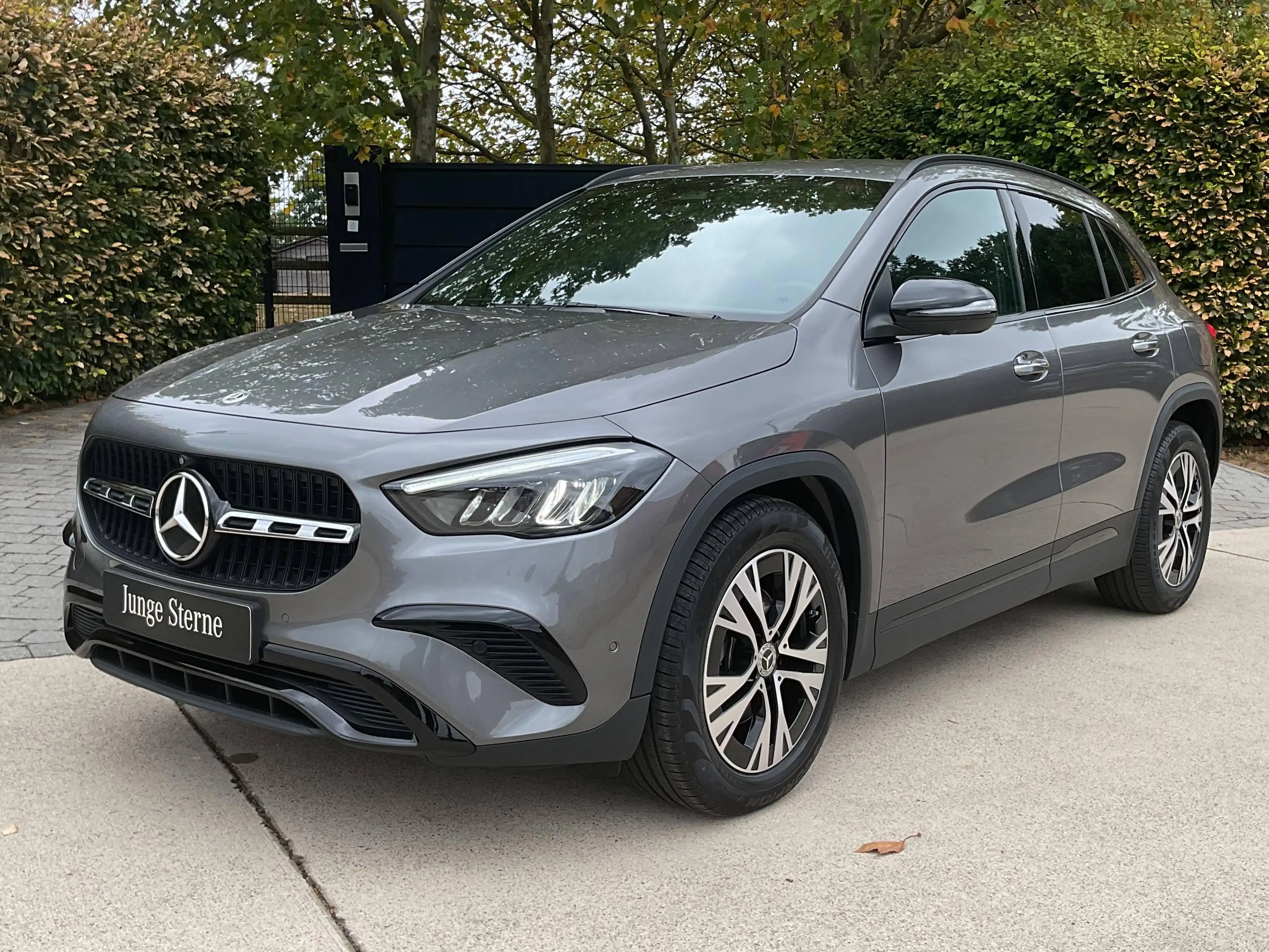 Mercedes-Benz GLA 180 Nightpakket * 360° Camera * Sfeerverlichting * Dodehoekassistent