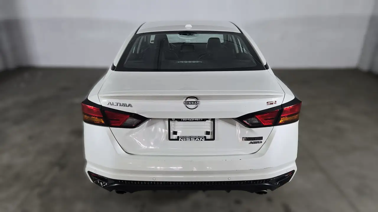 Nissan Altima fotografie Nissan Altima