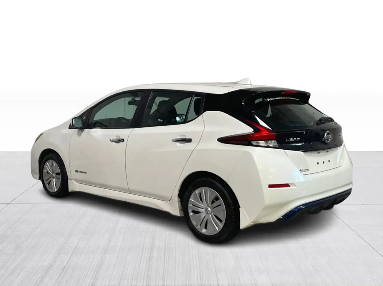 Nissan Leaf снимка Nissan Leaf