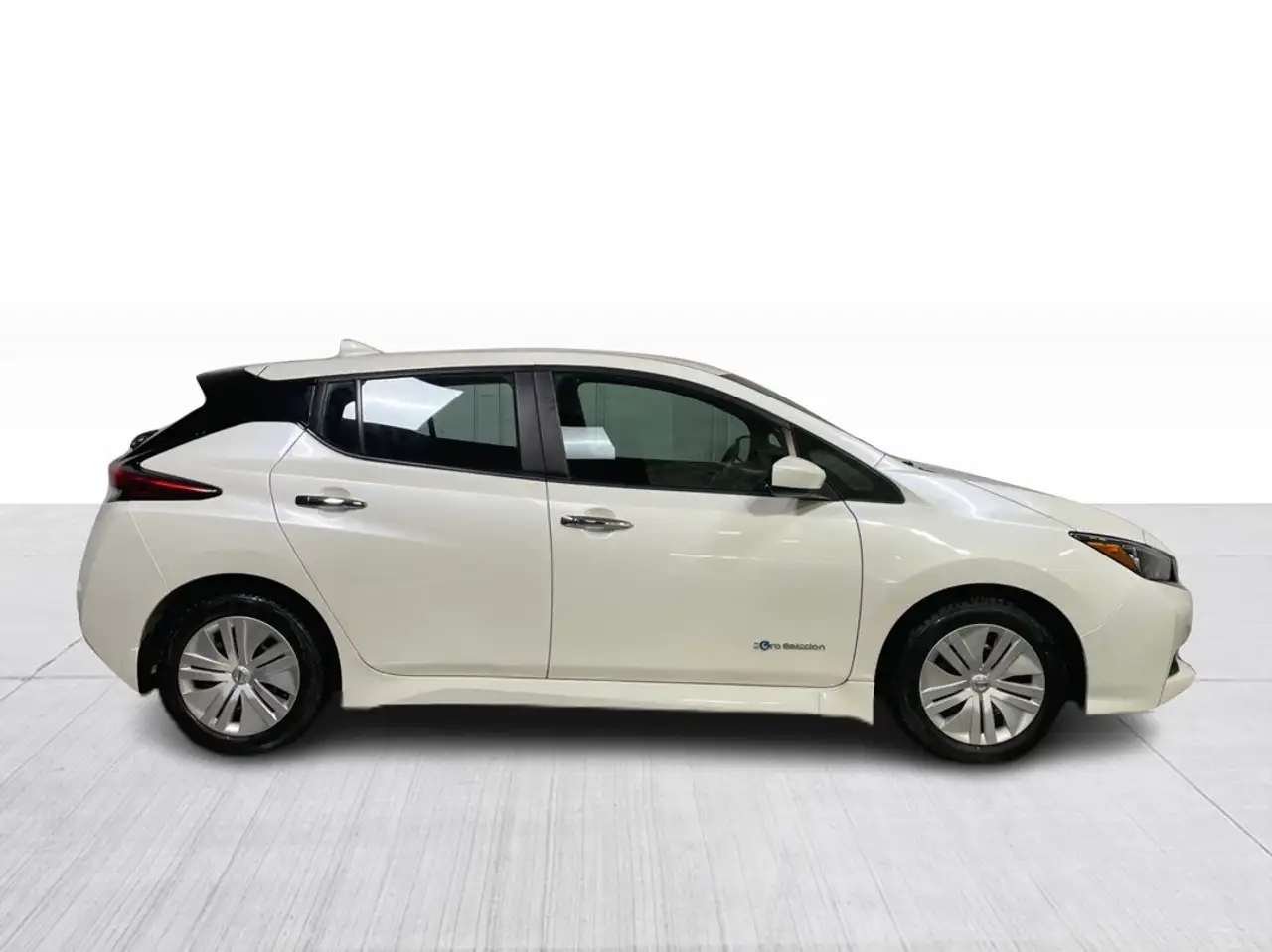 Nissan Leaf снимка Nissan Leaf