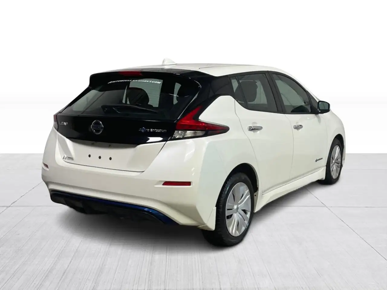 Nissan Leaf снимка Nissan Leaf