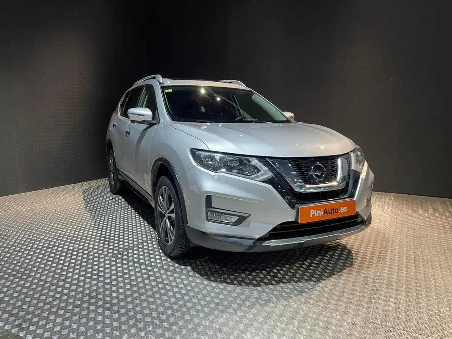Nissan X-Trail 7 Plazas dCi 96 kW 130 CV ACENTA Grijs - 2