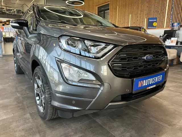 Ford Ecosport view 3