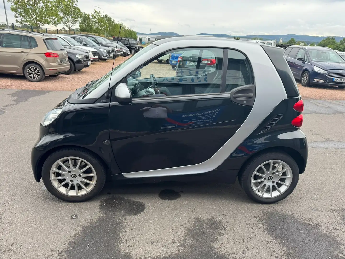 smart forTwo Micro Hybrid Drive 52kW Panoramadach Klimaautom. Schwarz - 2