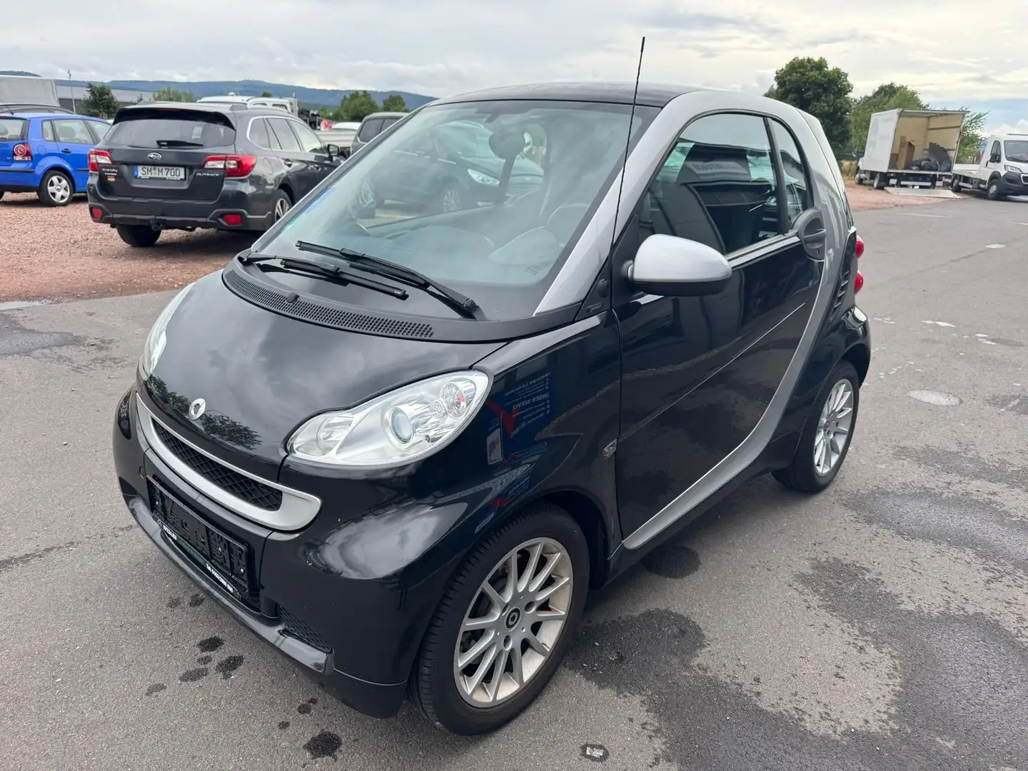 smart forTwo Micro Hybrid Drive 52kW Panoramadach Klimaautom. Schwarz - 1