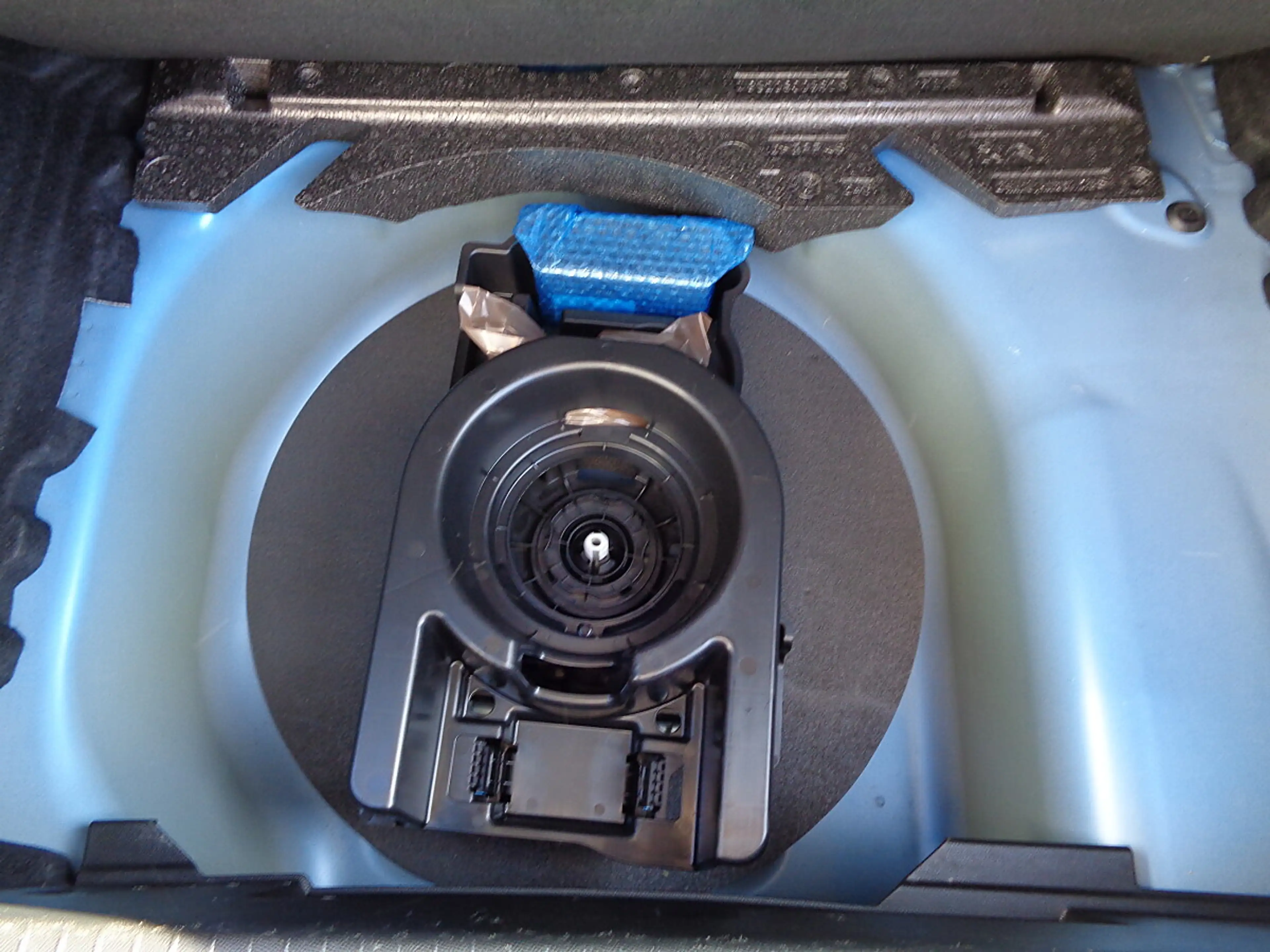 Peugeot 208 Hybrid 110 e-DCS6 Allure — photo 6