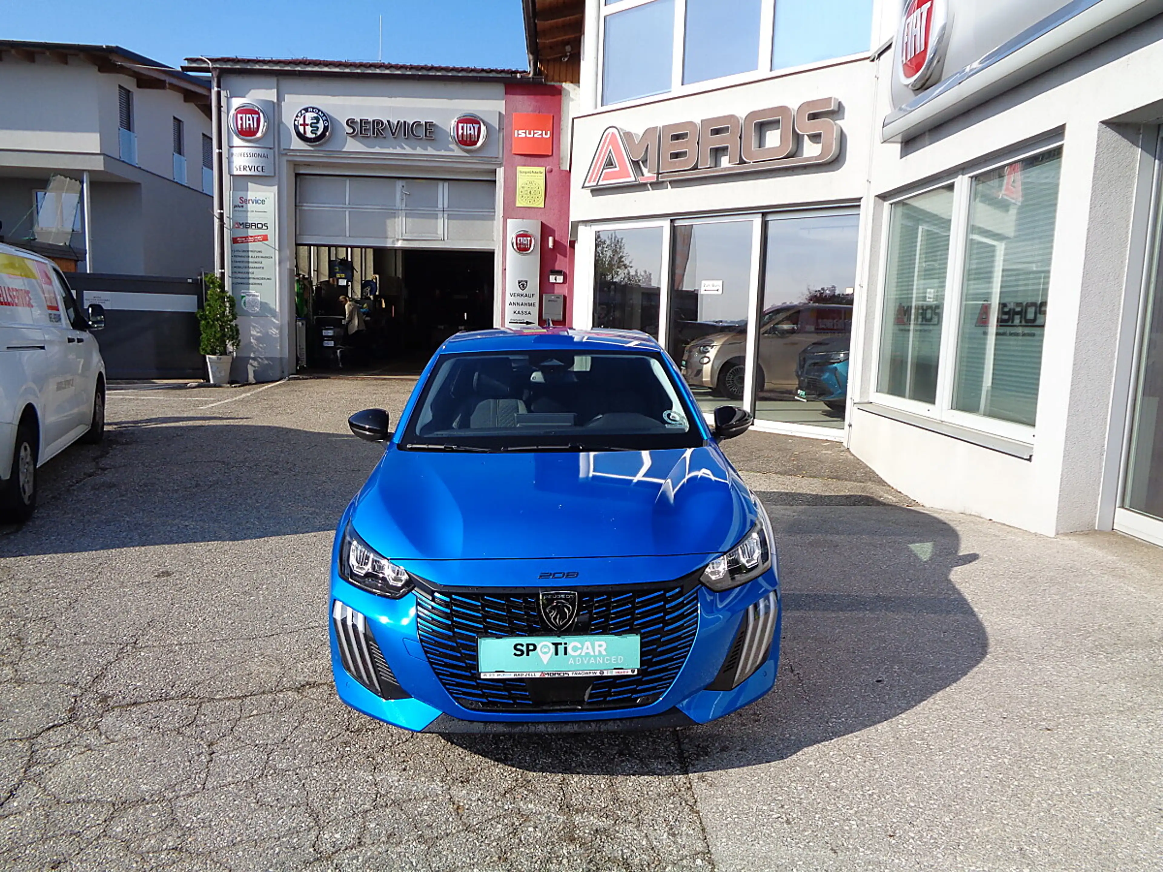 Peugeot 208 Hybrid 110 e-DCS6 Allure — photo 10