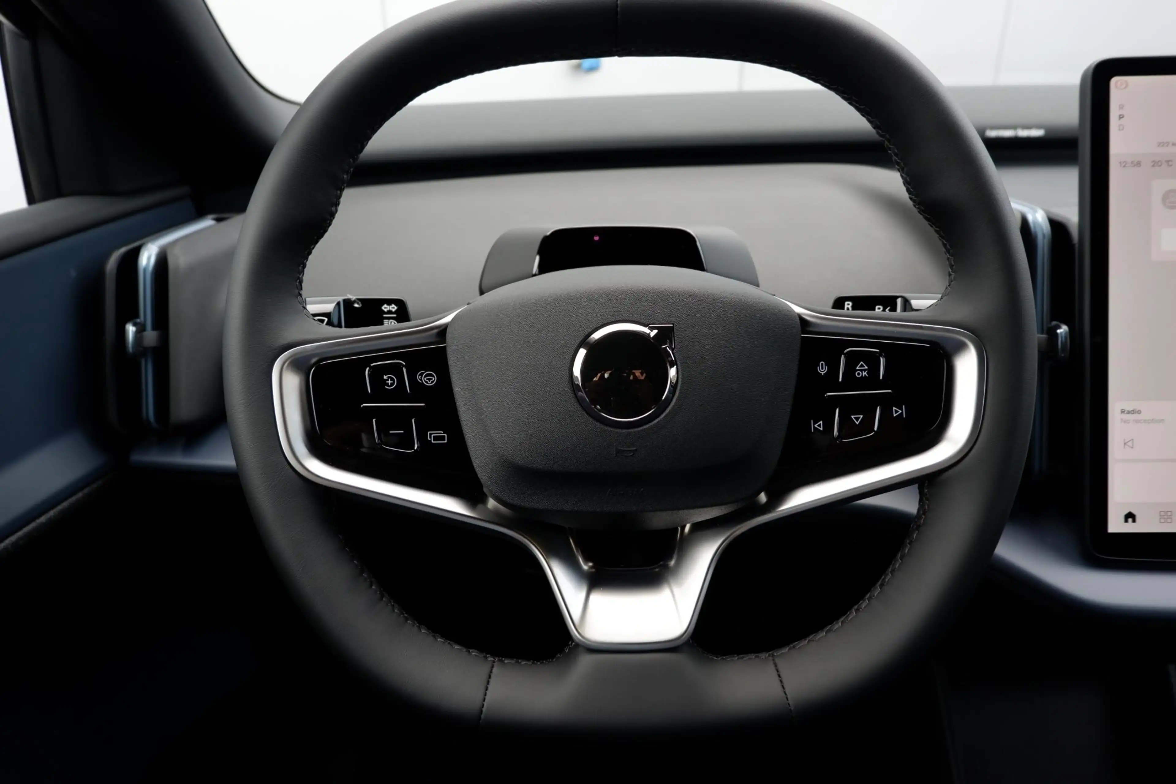 Volvo EX30 P3 Long Range Plus Europa 69 kWh Elektrisch verste — photo 13