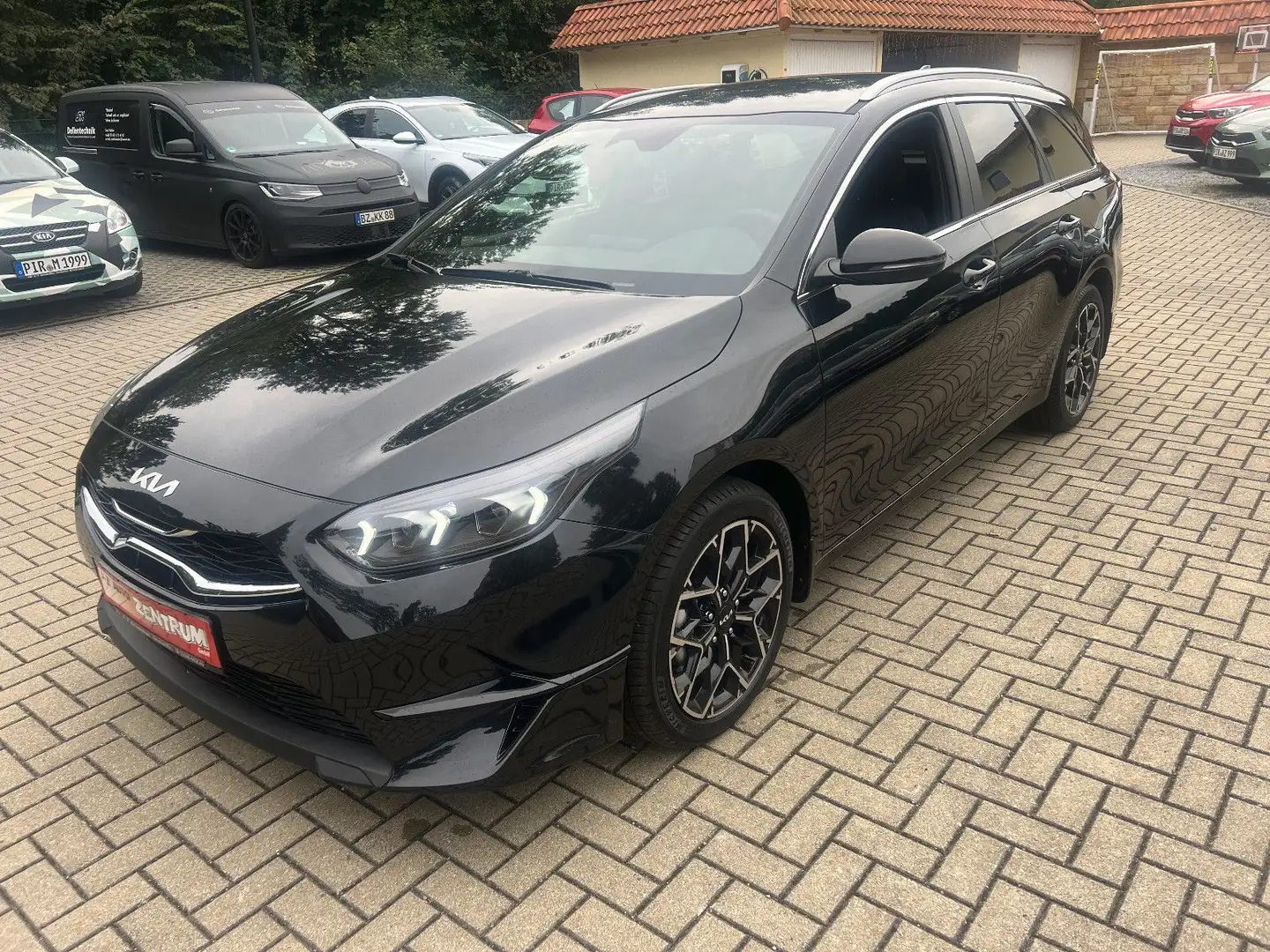 Kia Ceed SW / cee'd SW CEED_SW  140PS  /17" LM / Nightline Edition Negro - 2