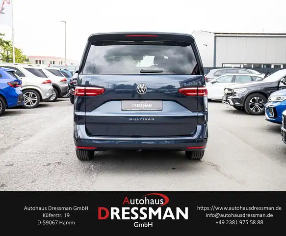 Volkswagen Multivan view 5