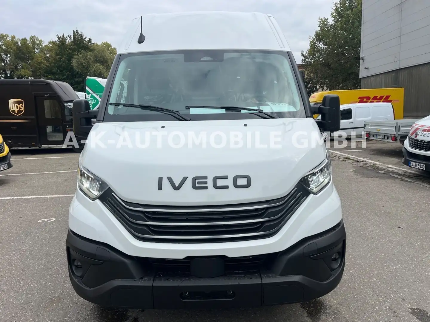 Iveco Daily 35S18HA8*HI-MATIC*KAMERA*3520 L*AHK* Weiß - 2