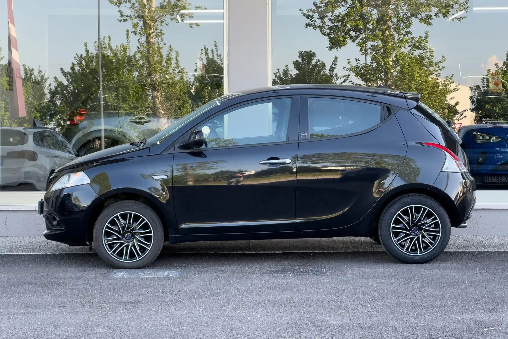 Lancia Ypsilon Ypsilon 1.0 benzina hybrid Gold Noir - 2