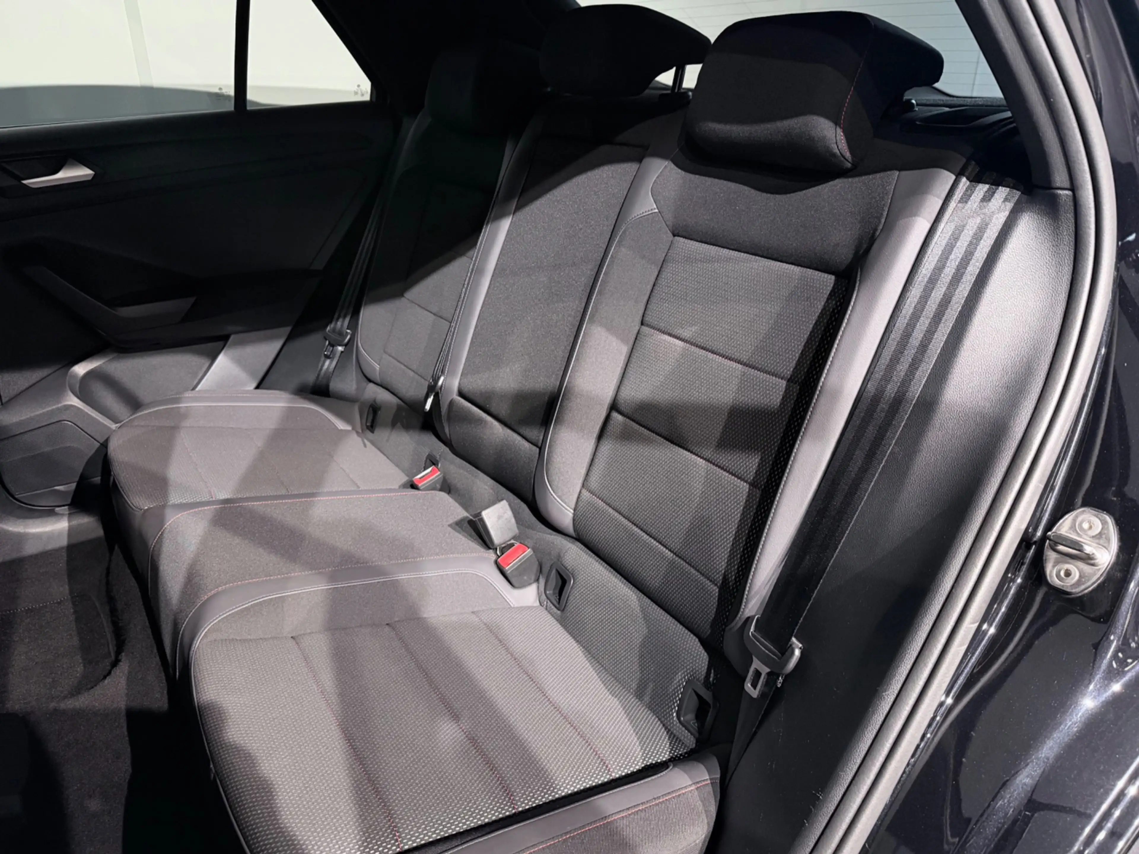 Volkswagen T-Roc 1.5 TSI Sport DSG /Virtual/Sfeer/ACC/Keyless/Camer — photo 5
