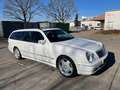 Mercedes-Benz E 55 AMG E 55 T AMG White - thumbnail 4
