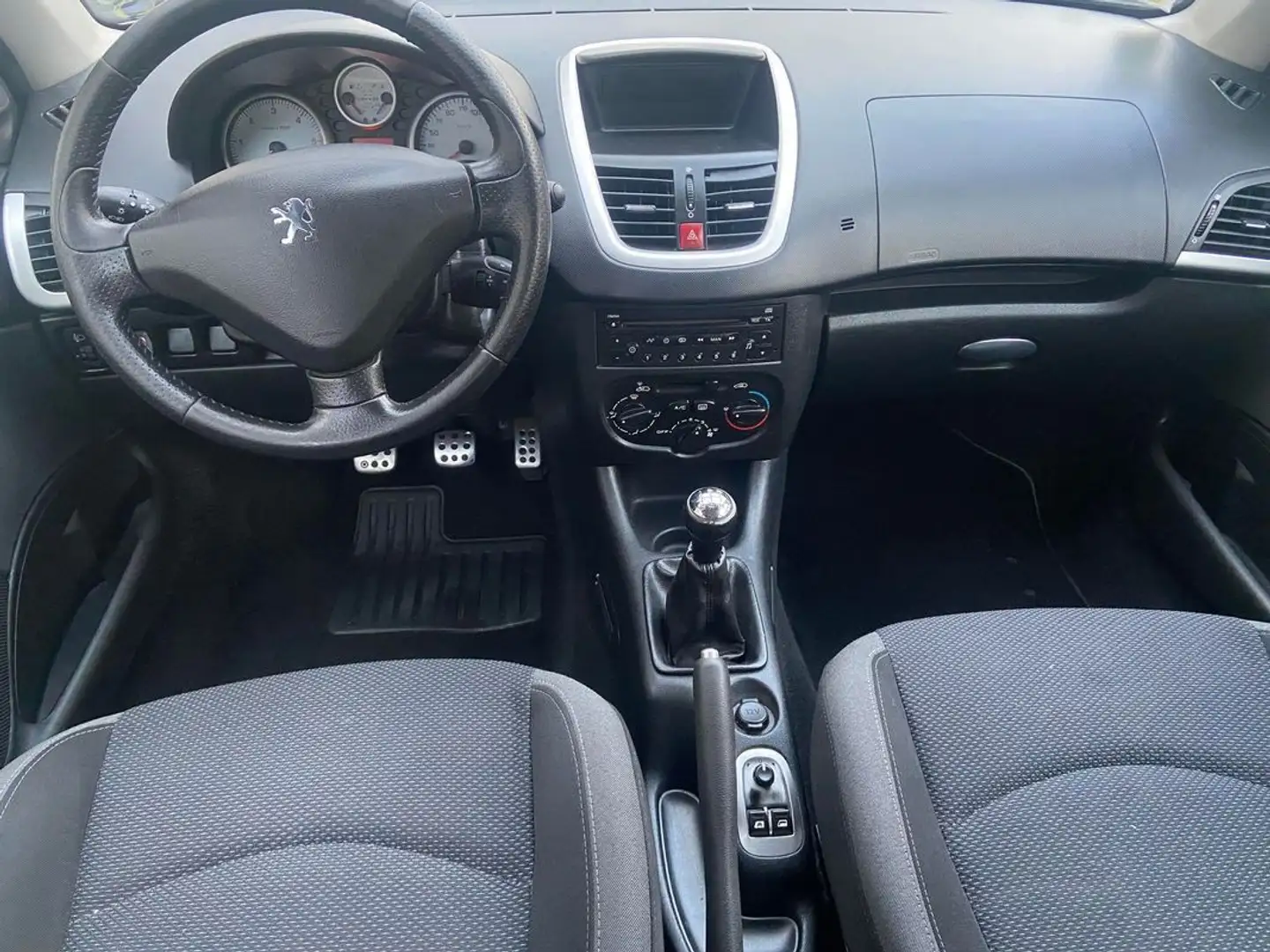 Peugeot 206 206%2B 1.4 hdi urban move Gris - 2