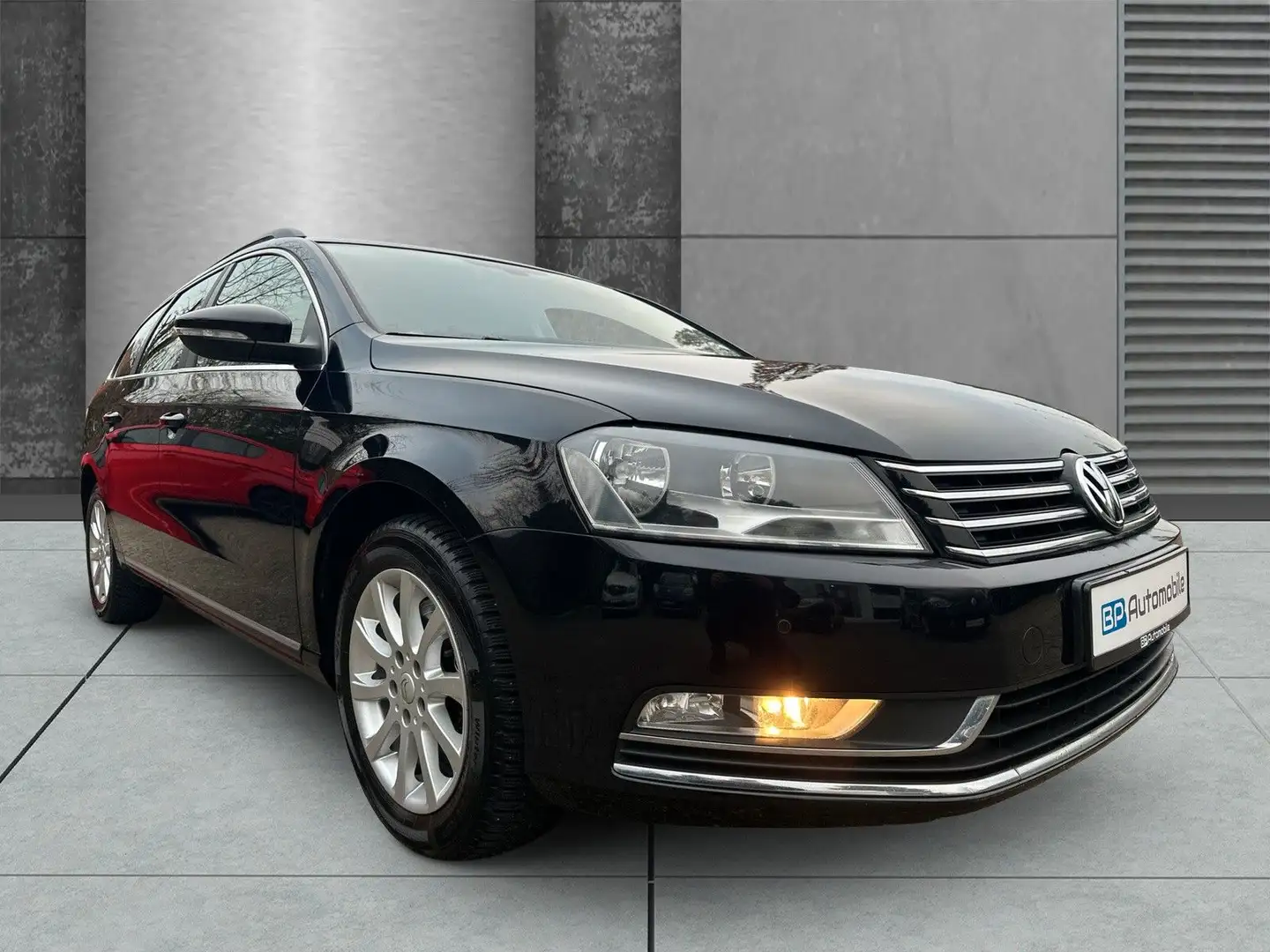 Volkswagen Passat Variant Comfortline 1.8 TSI DSG NAVI PDC Noir - 2